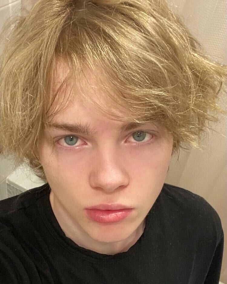  36713964  Evan, 20 ,    -