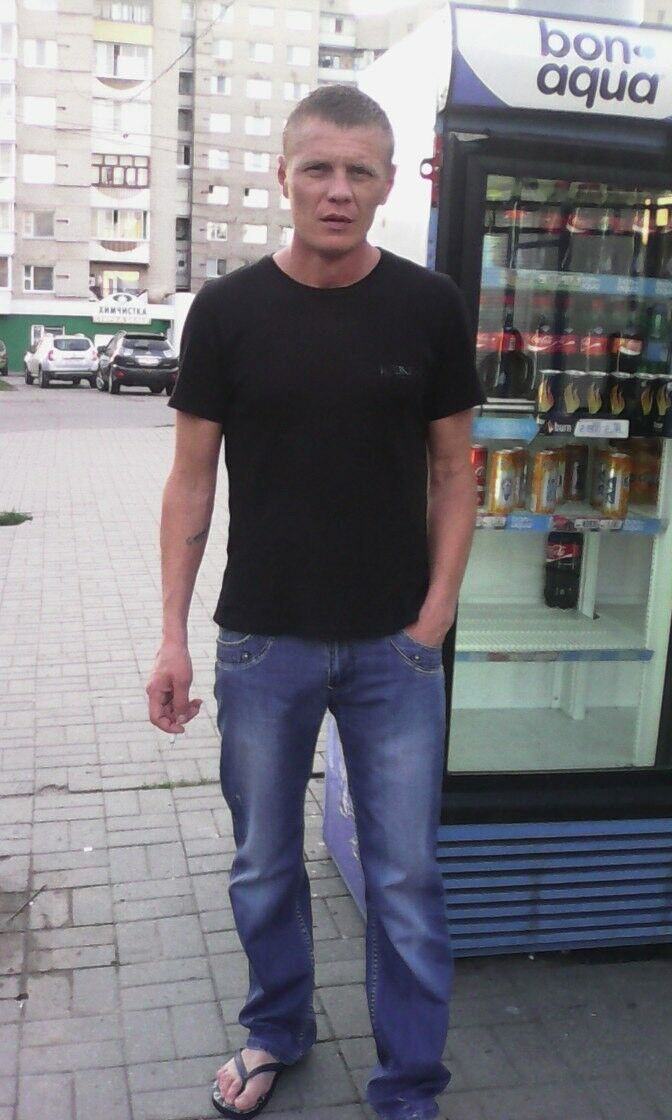  9643084  Gera, 42 ,    