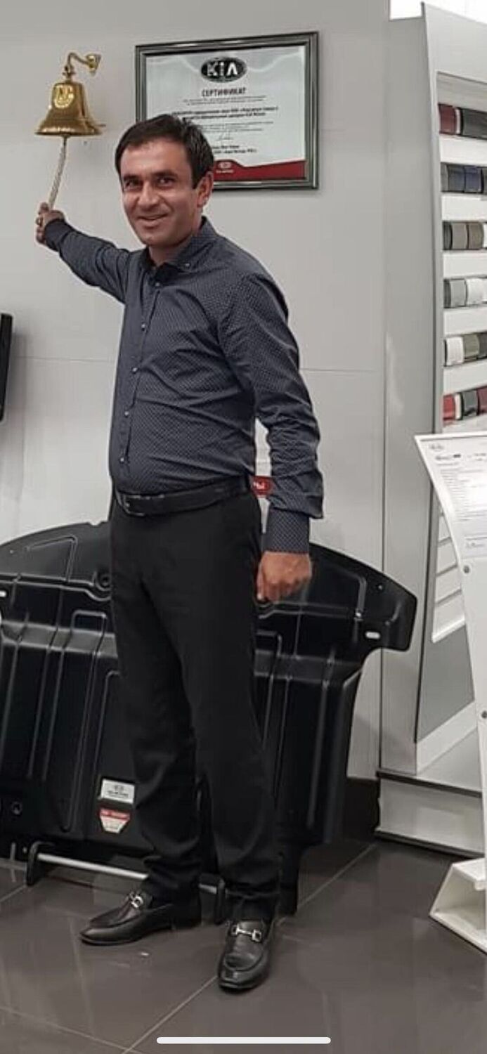  ,   Artur, 41 ,   ,   