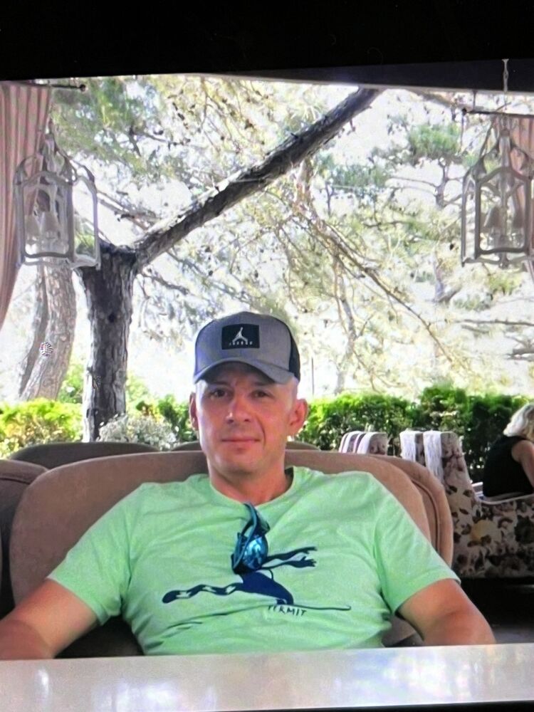  ,   Dan, 41 ,   ,   