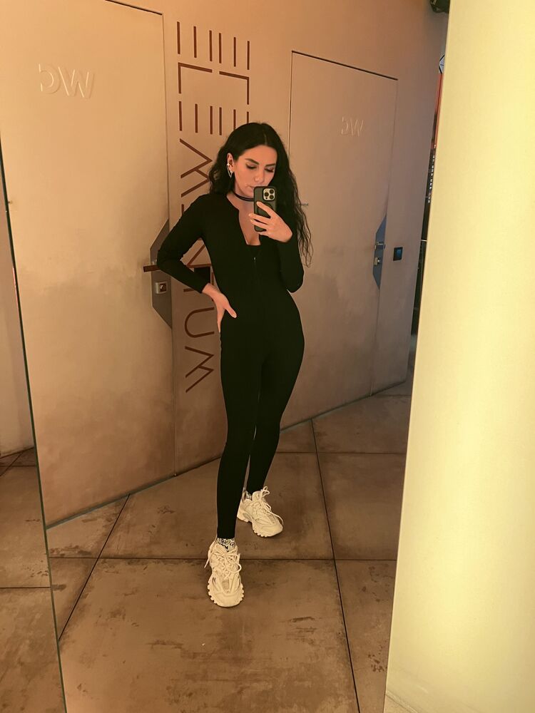  ,   Kris, 34 ,   ,   