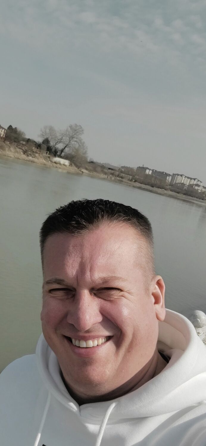  41954774  , 44 ,    