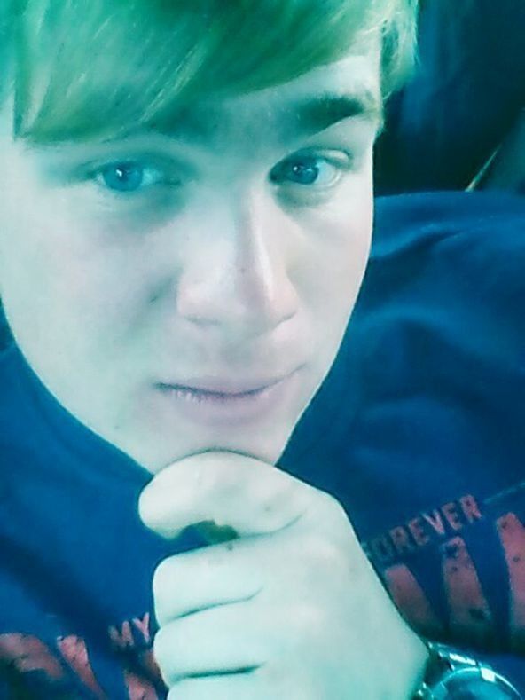  10169704  Yura, 27 ,    