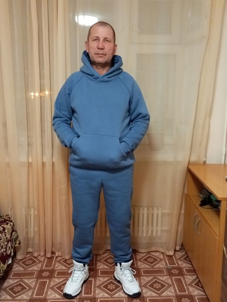  39821924  , 52 ,    
