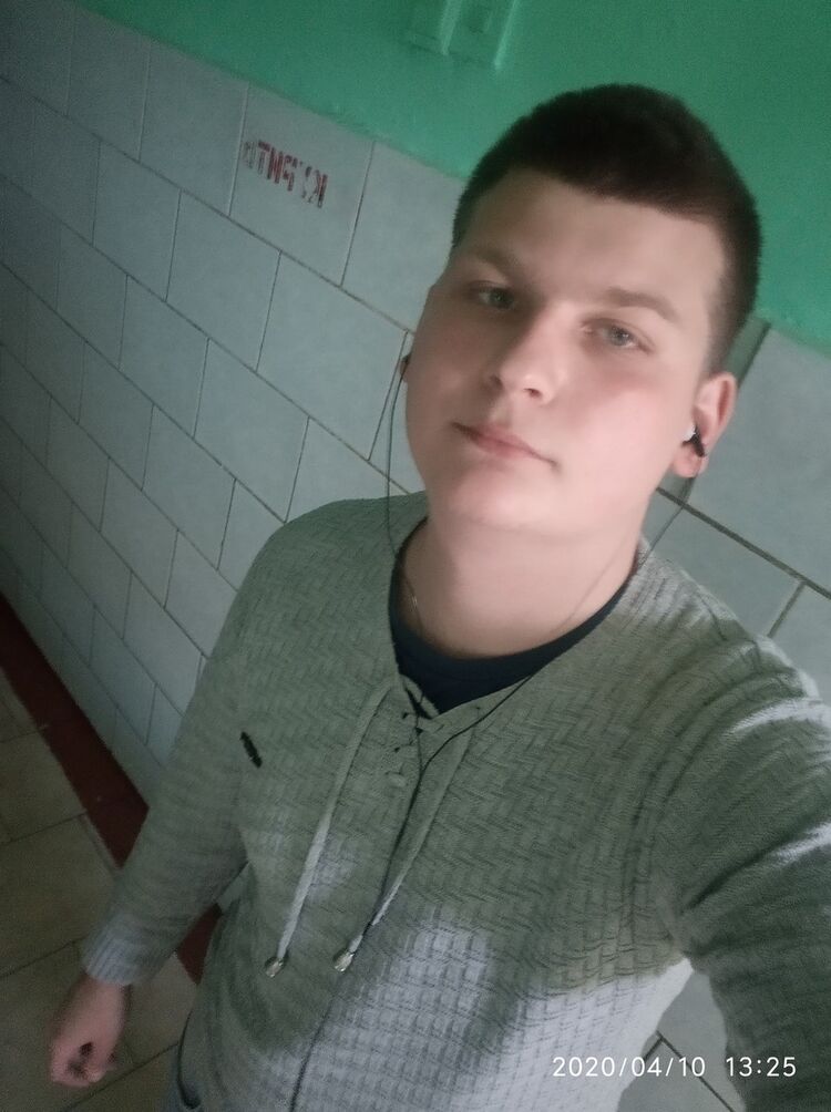  19603714  Anton, 23 ,    