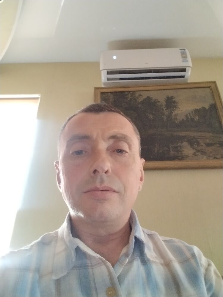  52856874  Vladimir, 48 ,    