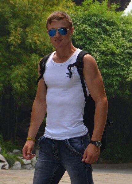  ,   Romeo, 32 ,   ,   , c 