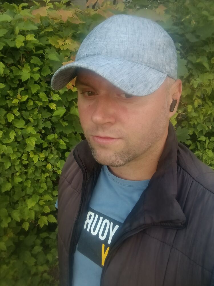  44197674  Serg, 41 ,    