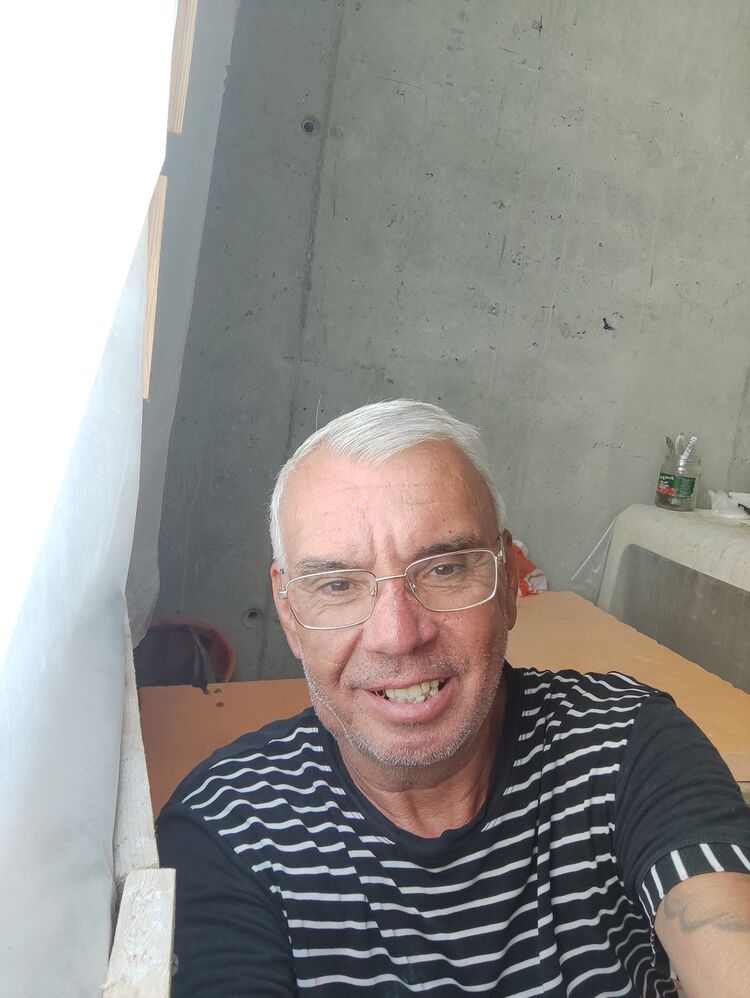  52373094  , 61 ,    