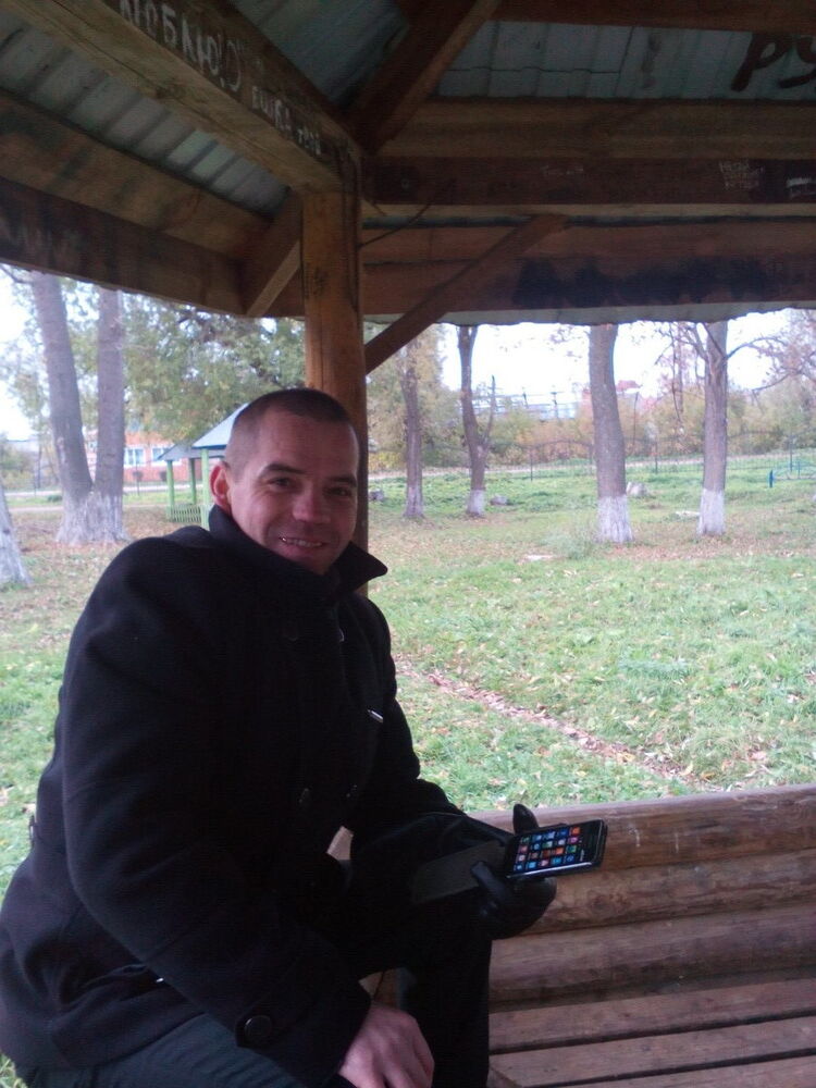  ,   Andrej, 42 ,   