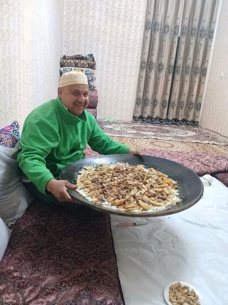  51737004  , 40 ,    Utopia