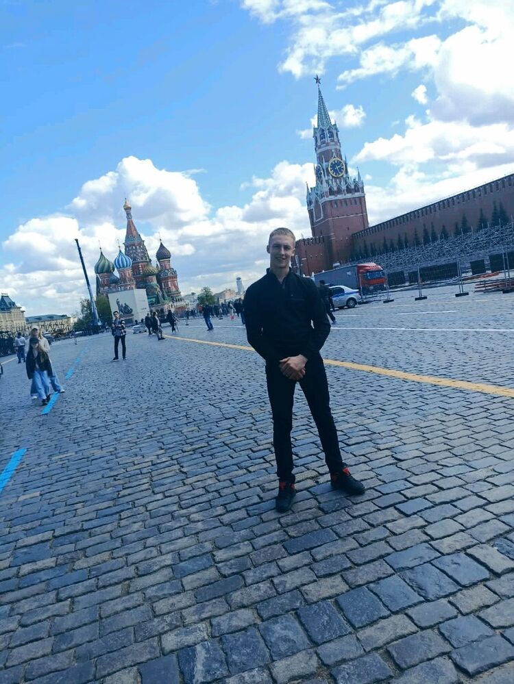  ,   Evgeni, 27 ,   ,   , c , 