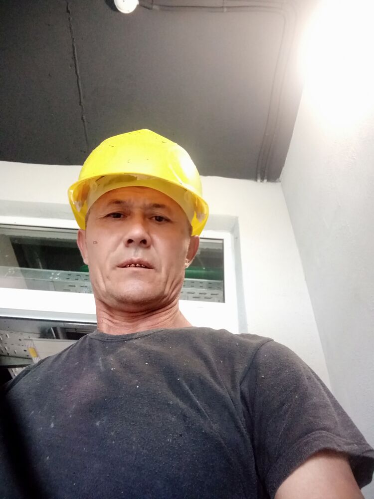  47228554  Lutfi, 50 ,    