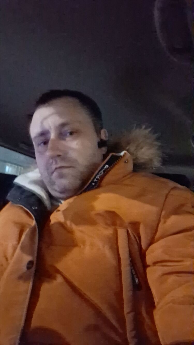  40442714  , 37 ,    
