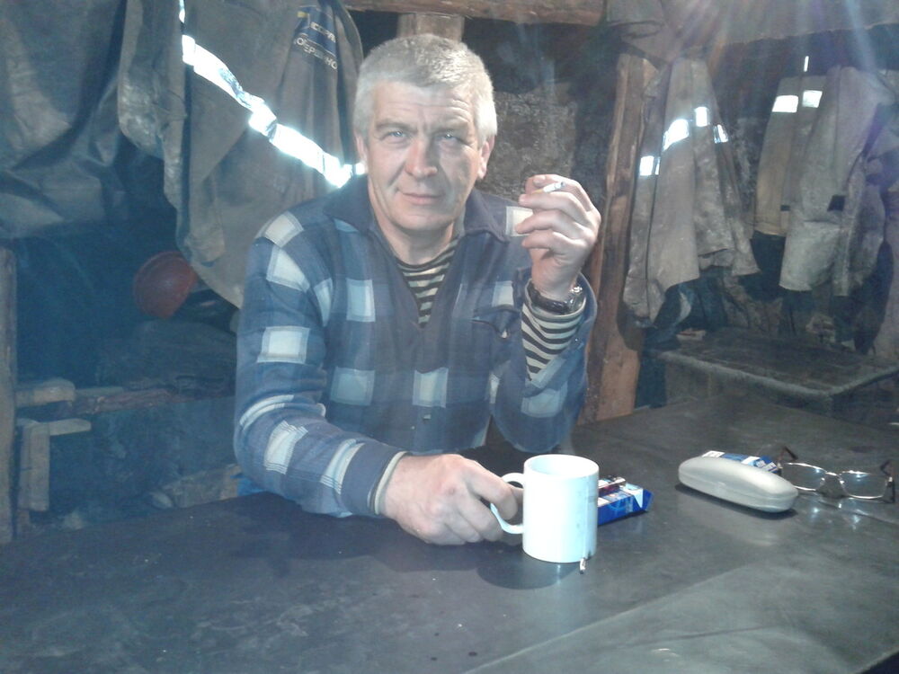  5797154  Aleksei, 48 ,    
