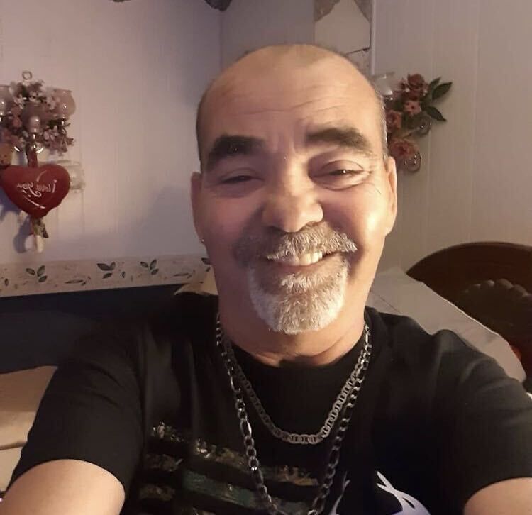  ,   Mik, 34 ,   ,   