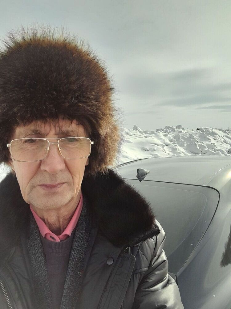  47877284  Viktor, 61 ,    