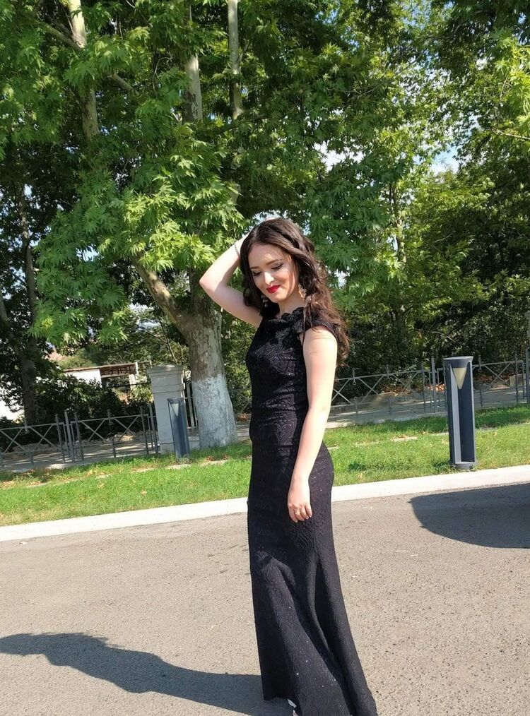  ,   Anna, 39 ,  