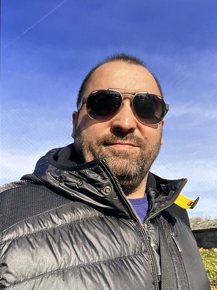  ,   Dejan, 49 ,   ,   