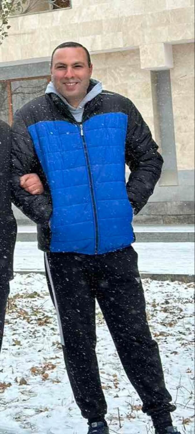  44977184  Garik, 41 ,    