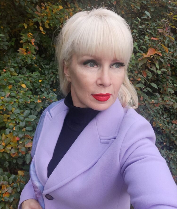  53893804  , 51 ,    -