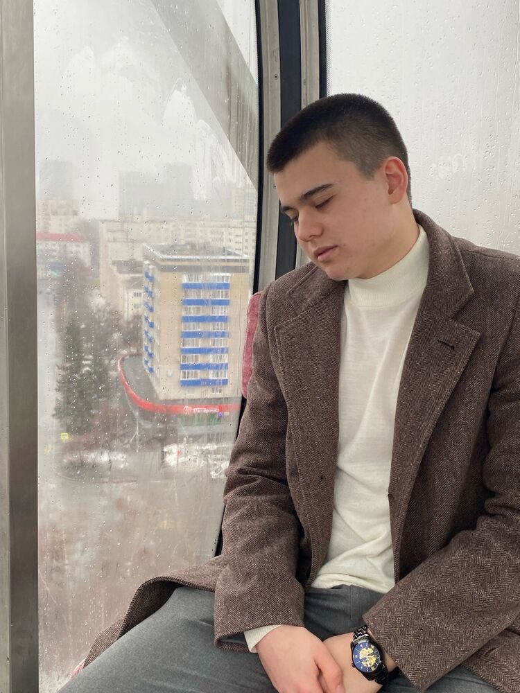  43880814  Ramzil, 22 ,    