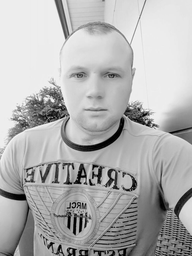  24313604  Vadim, 33 ,    