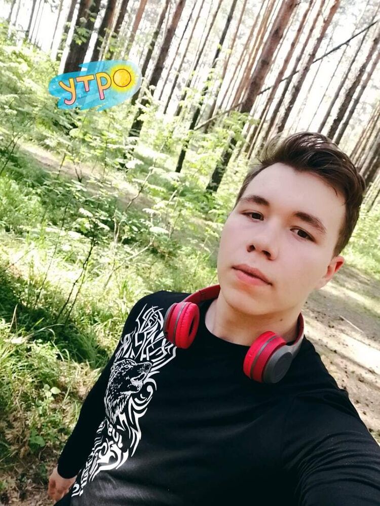  23562964  Aleks, 23 ,    