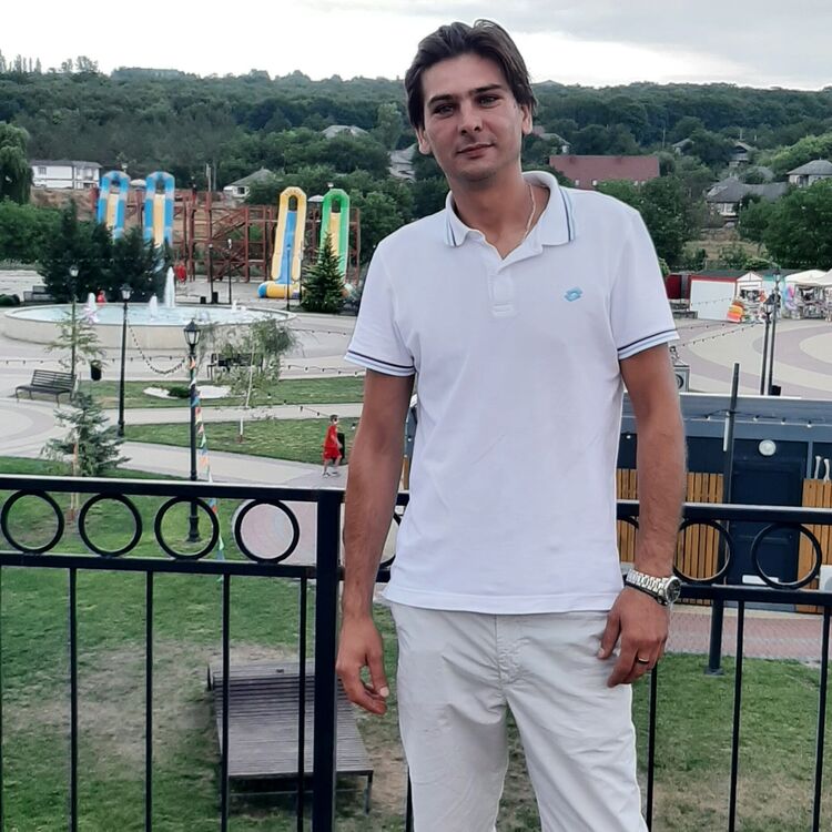  ,   Sergiu, 37 ,   ,   , c 