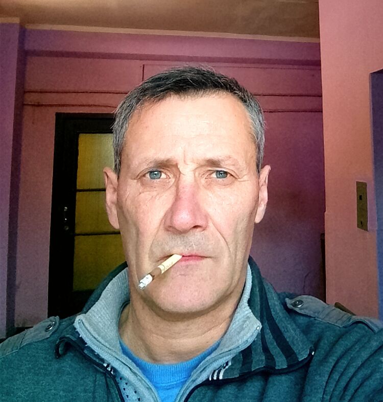  48338114  Igor, 56 ,    