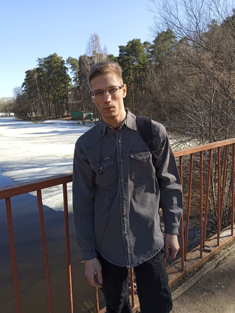  25896364  Vlad, 31 ,    
