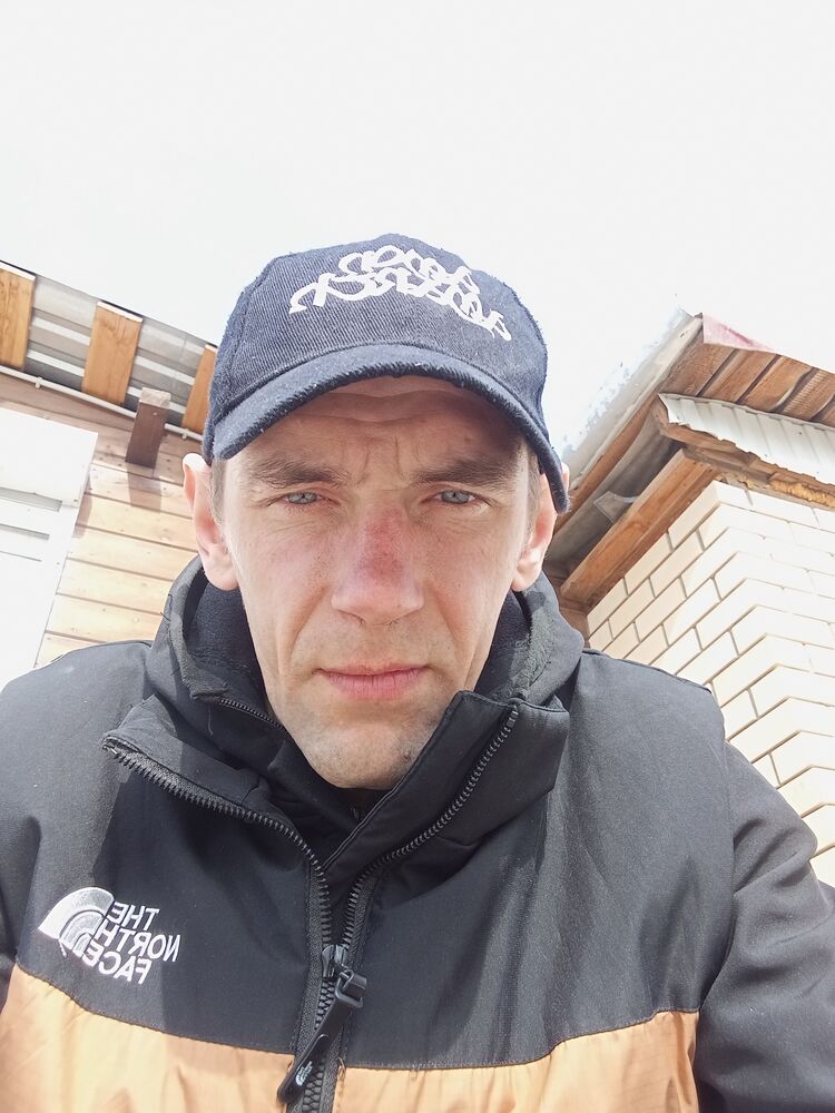  ,   Sergei, 33 ,   ,   