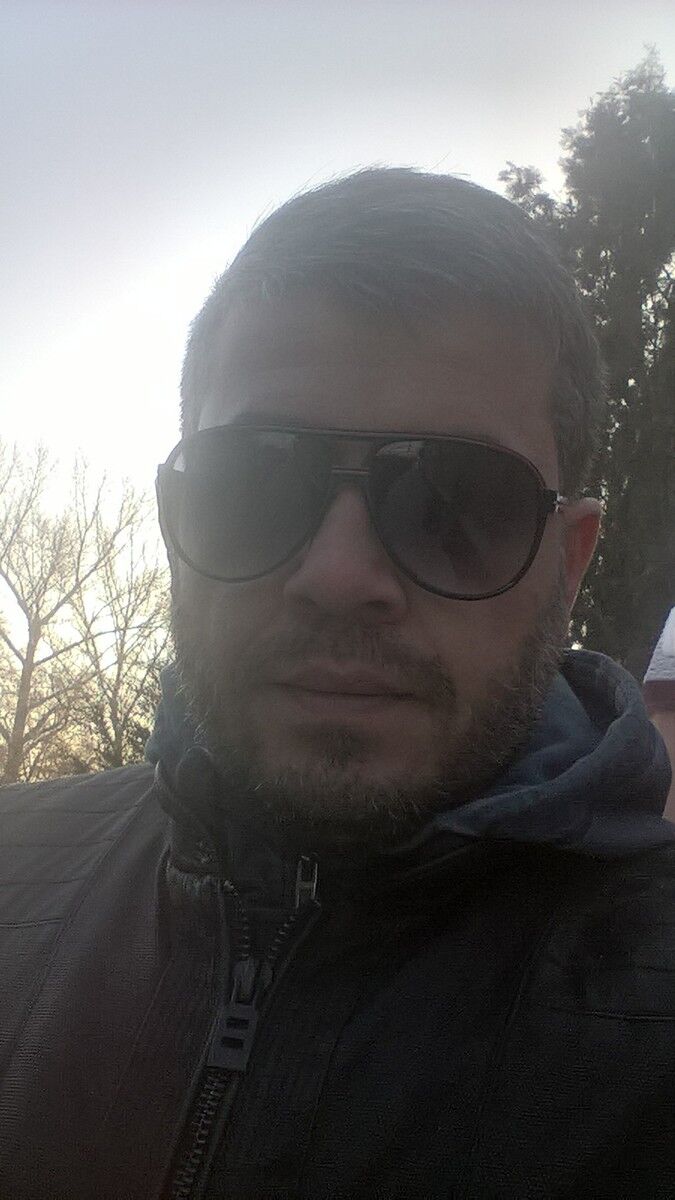  10175514  GOCHA, 42 ,    