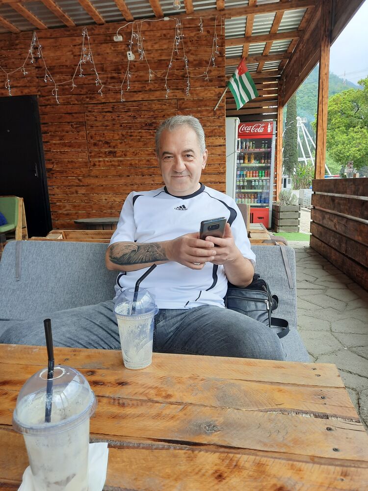  43298064  , 65 ,    