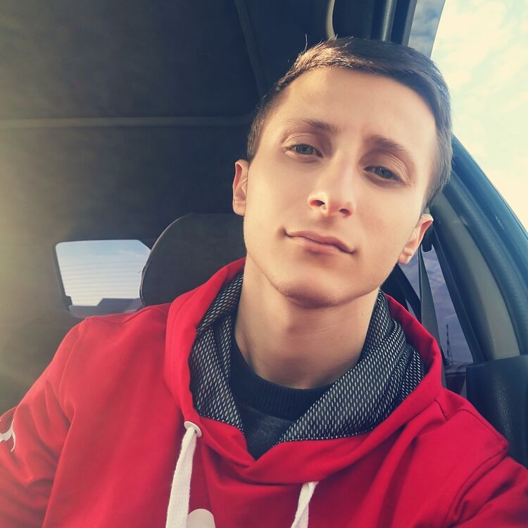  ,   Artur, 29 ,   ,   