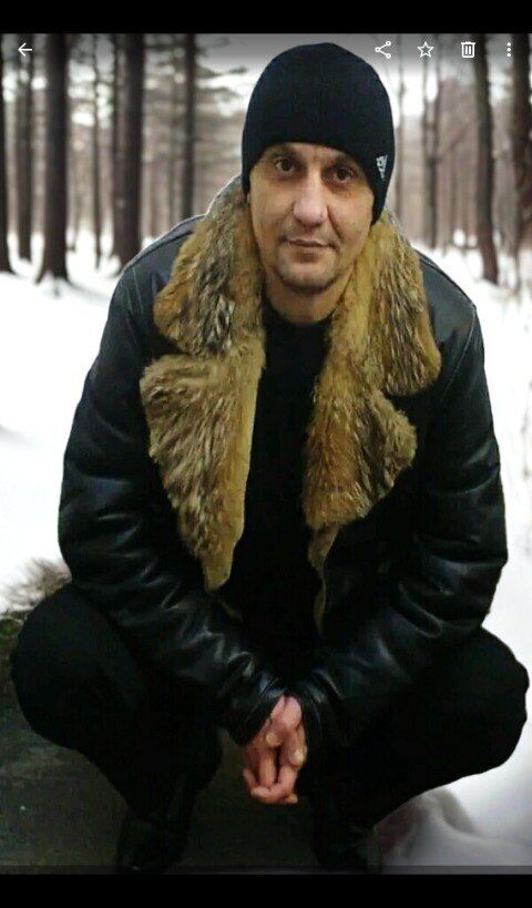  48118034  Vladimir, 44 ,    