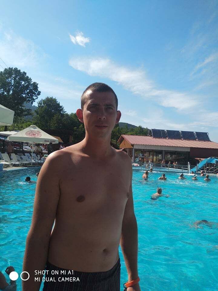  23430454  Denys, 32 ,    