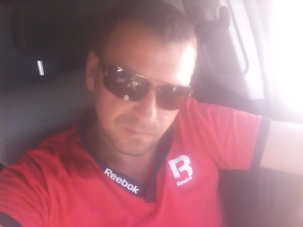  ,   Viktor, 39 ,   ,   , c 