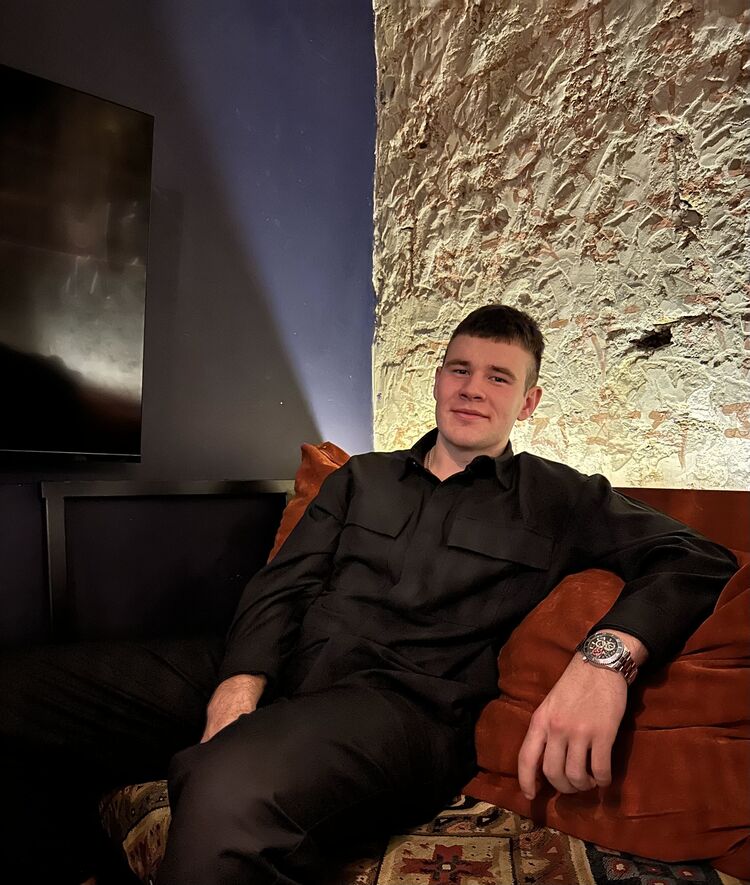  -,   Pavlik, 20 ,   