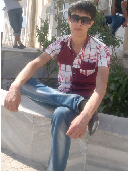  ,   Maks, 33 ,   ,   , c 