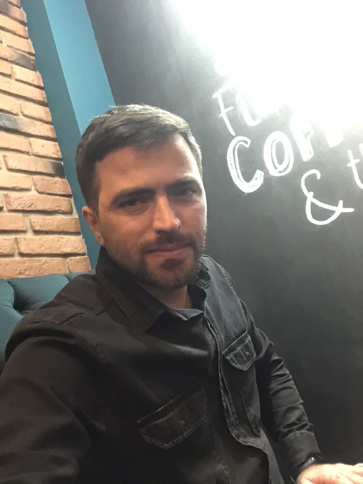  44441764  Elnar, 36 ,    