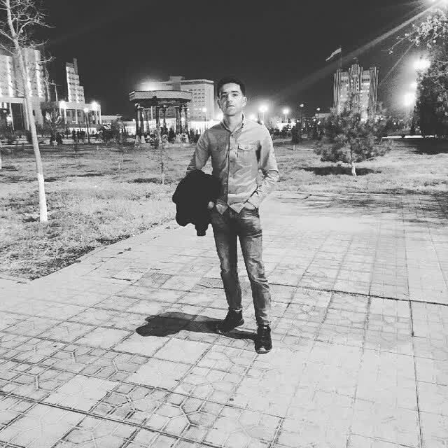  25257884  Alek, 27 ,    