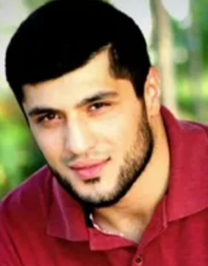  42245924  Zikrullo, 23 ,    