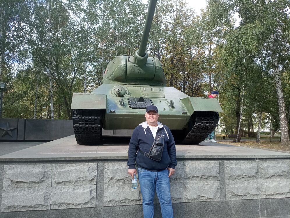  ,   Ewgenii, 47 ,   ,   