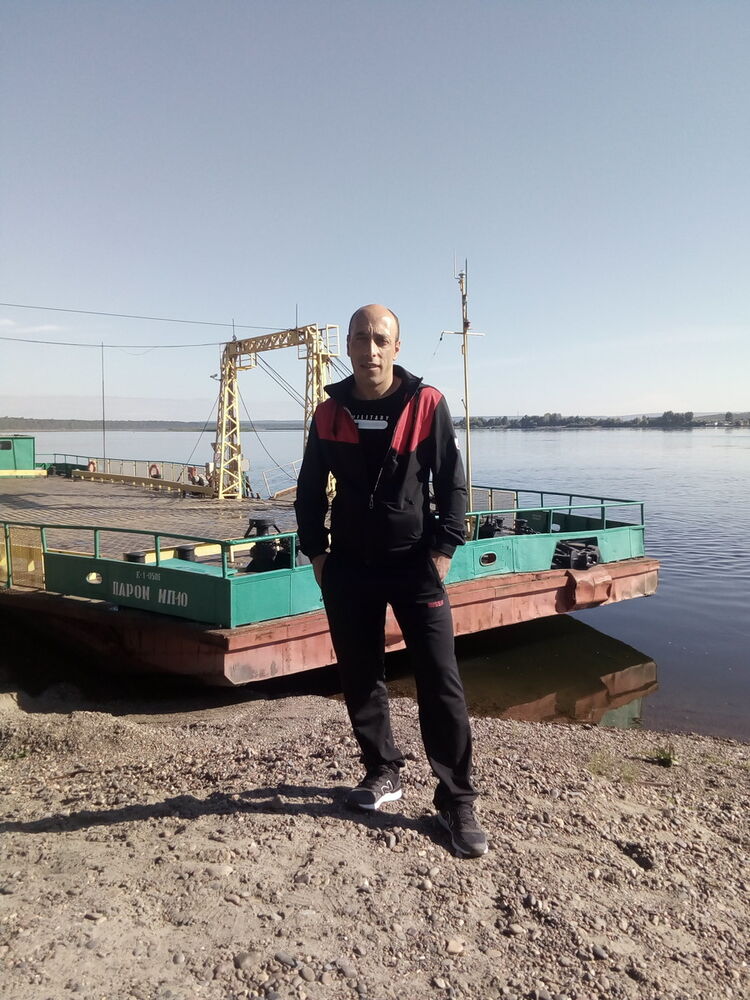  18709684  , 40 ,    