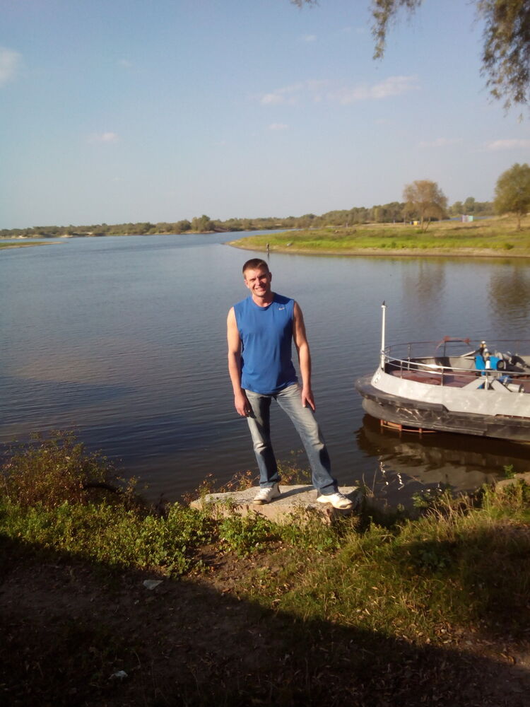  4904224  Samec, 49 ,    