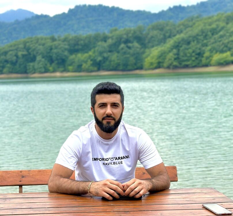  45422264  Qasim, 32 ,    