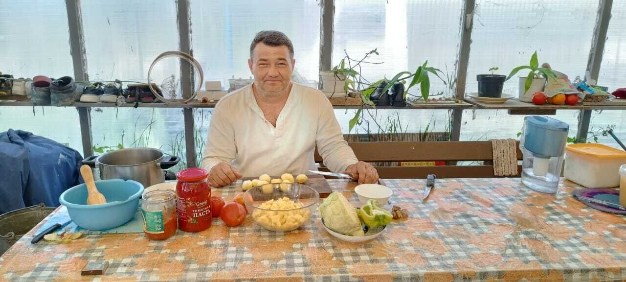  46143894  Ulik, 47 ,    