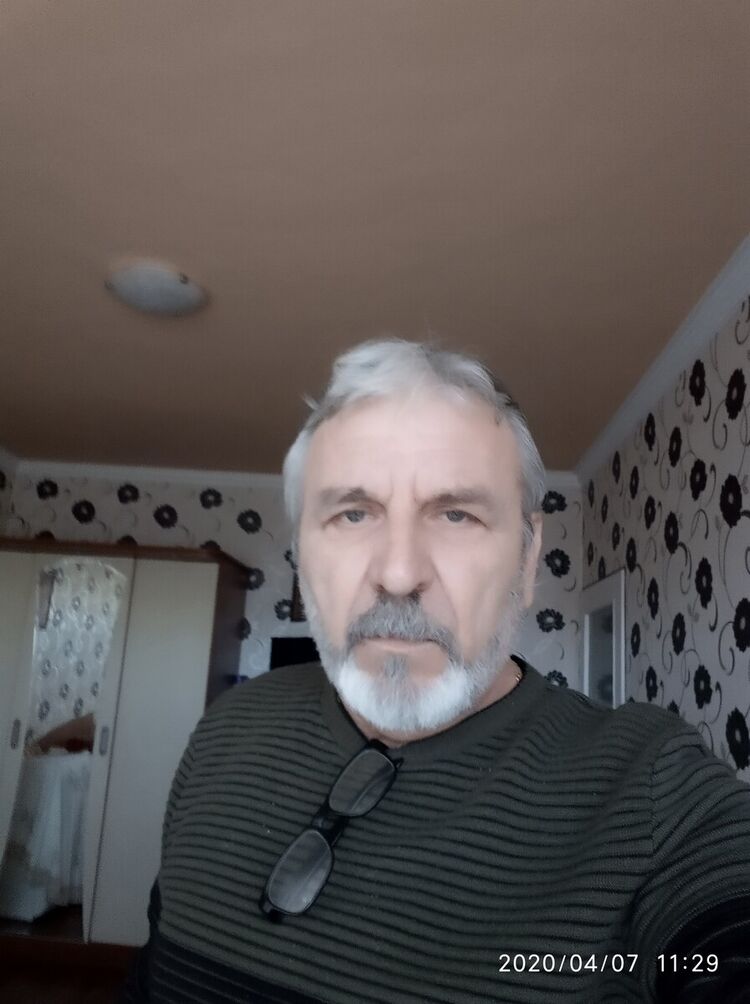  20224904  Igor, 54 ,    