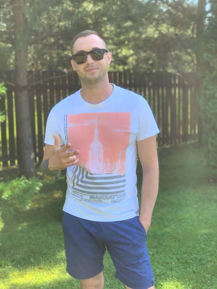  36865194  Anton, 33 ,    